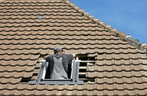 Pose de velux - Saint-Yvoine
